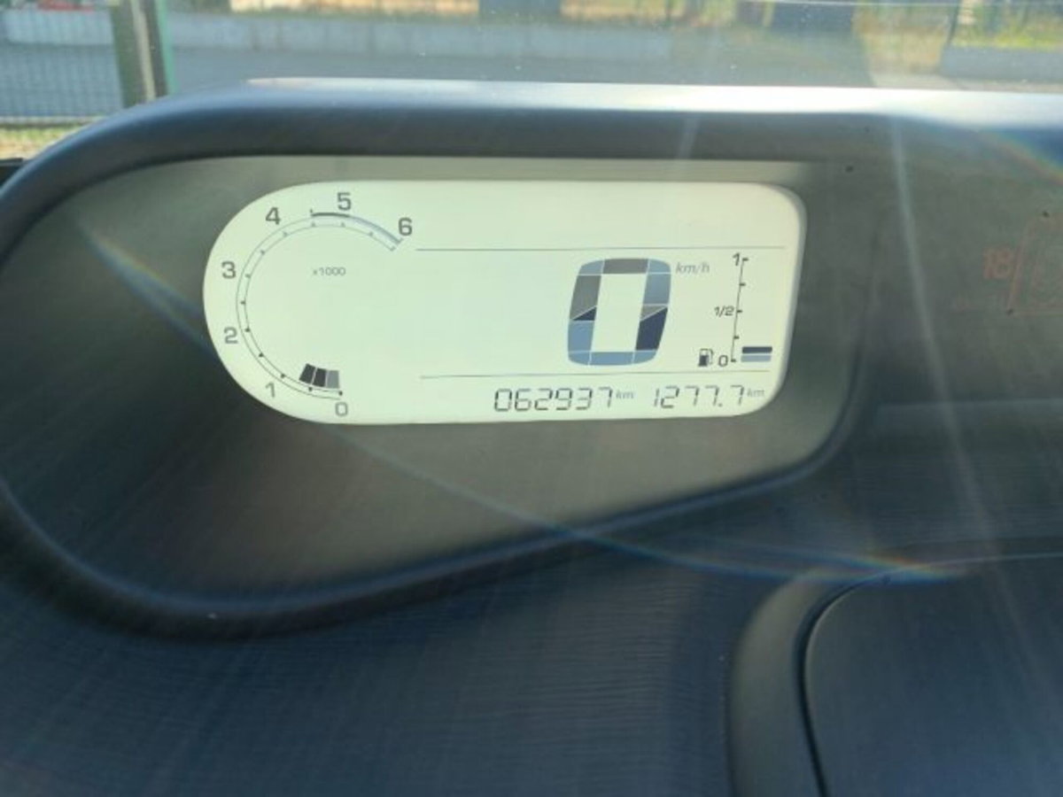 Citroen C3 Picasso 1.6 HDi 90 Exclusive Theatre (14)