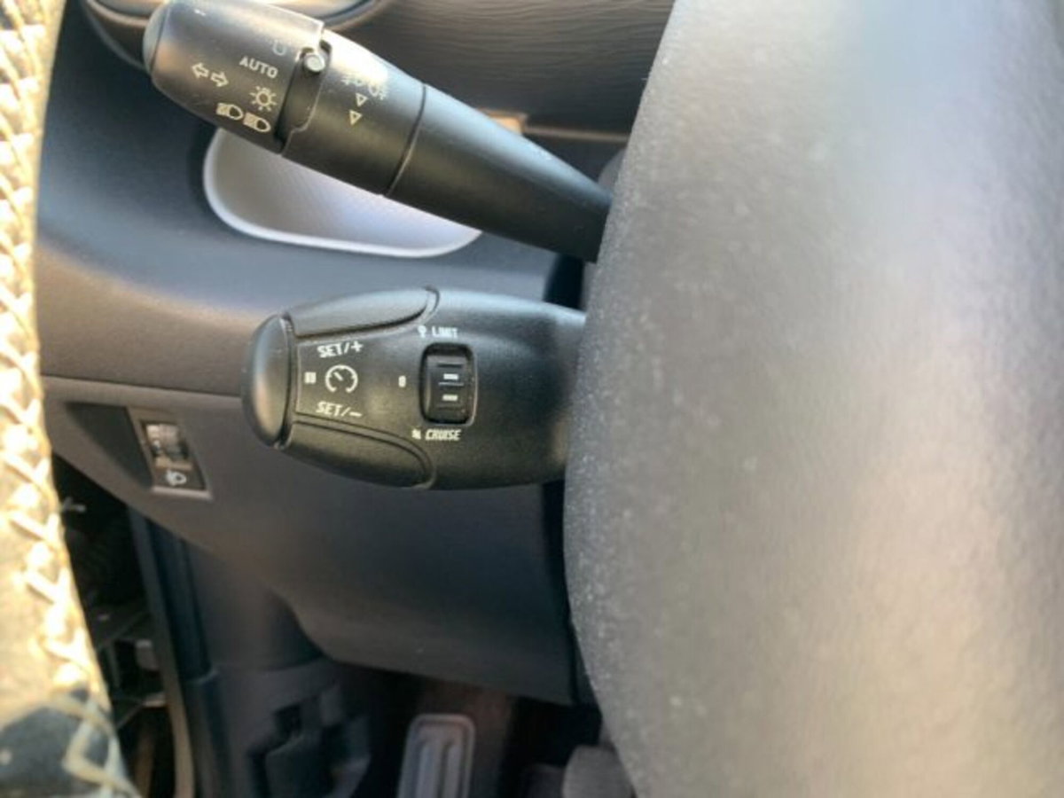 Citroen C3 Picasso 1.6 HDi 90 Exclusive Theatre (16)