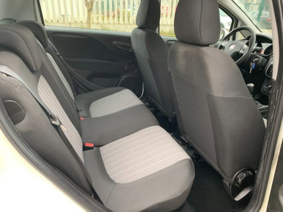 Fiat Punto 1.3 MJT II S&S 95 CV 5 porte Street (11)