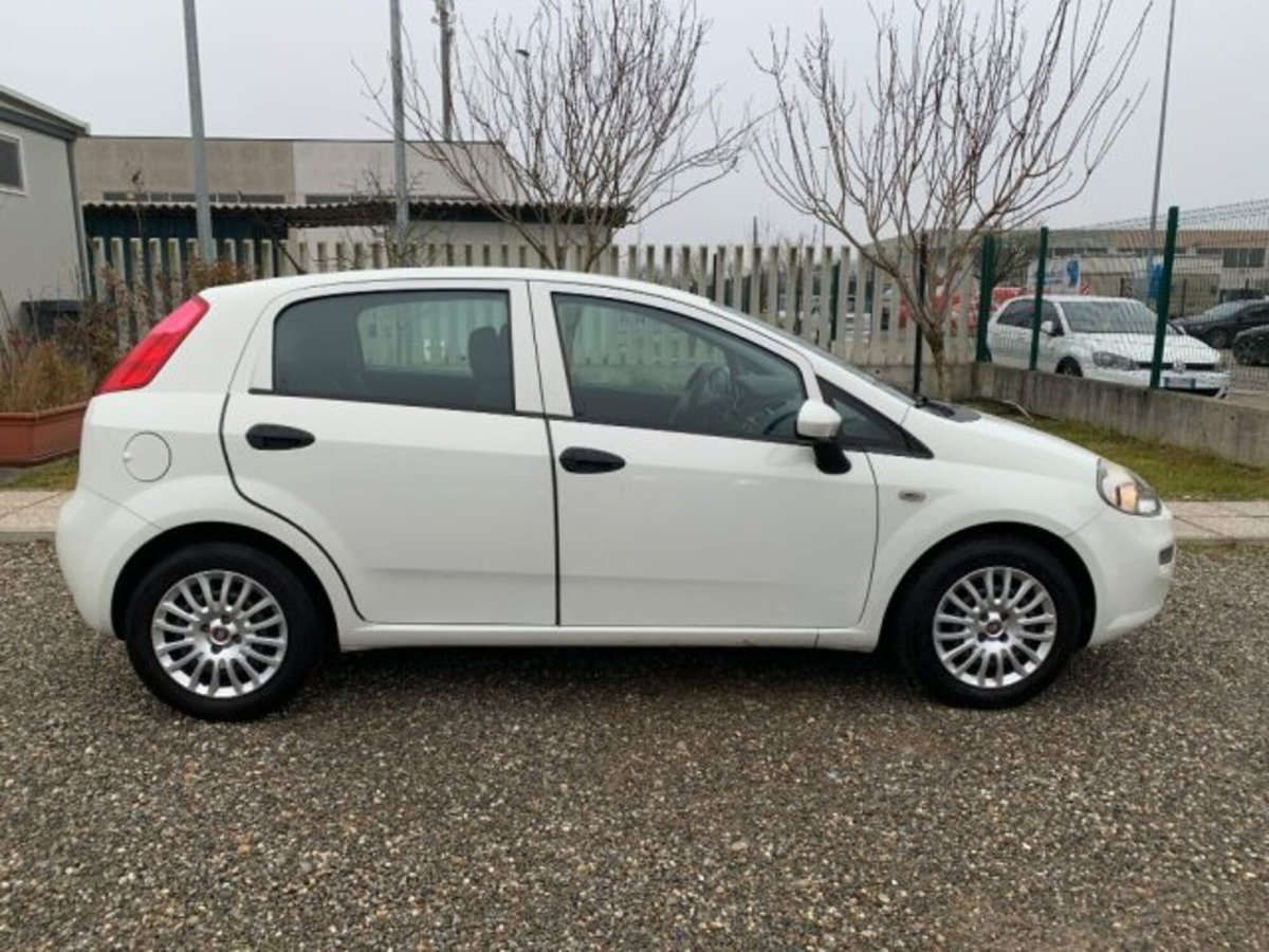 Fiat Punto 1.3 MJT II S&S 95 CV 5 porte Street (4)
