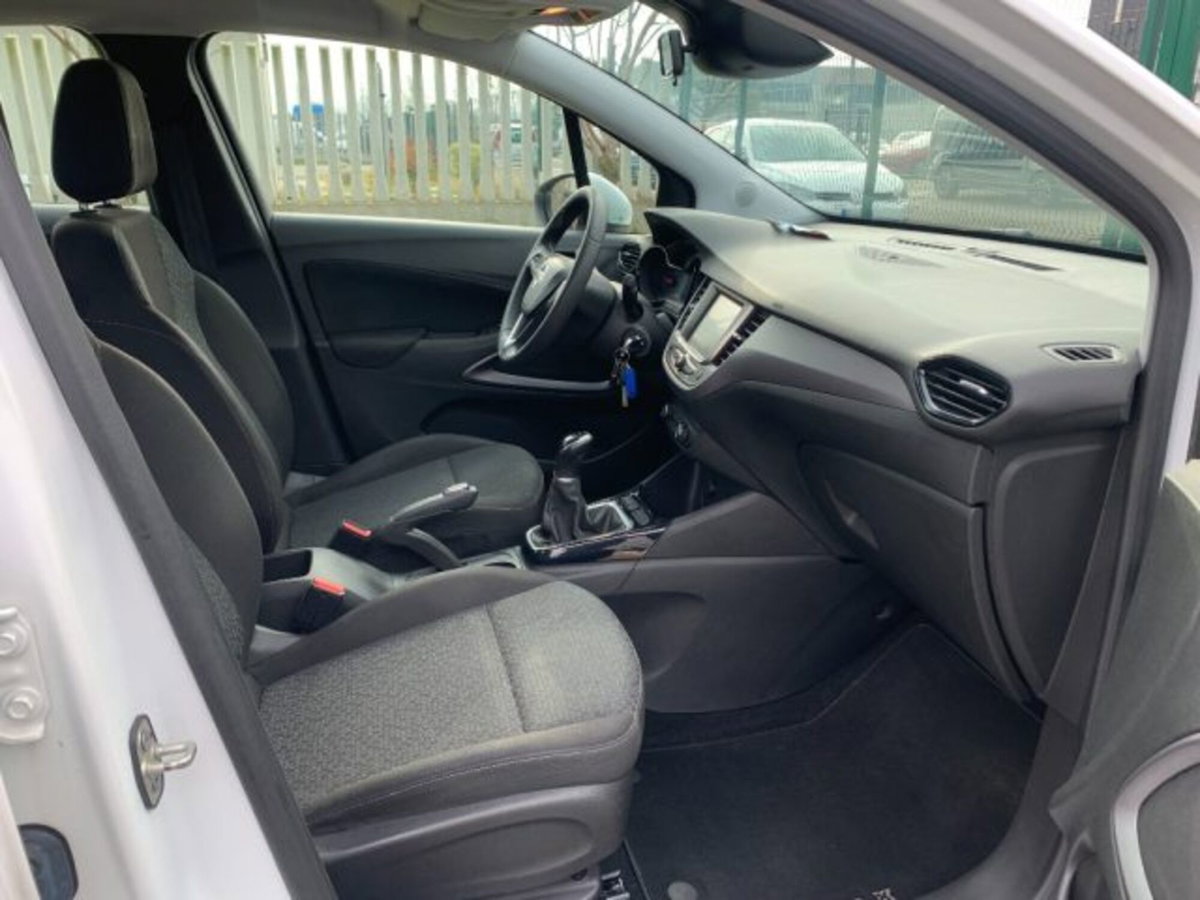 Opel Crossland X 1.2 12V Innovation (12)
