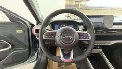 Jeep Avenger 1.2 turbo Summit fwd 100cv (10)