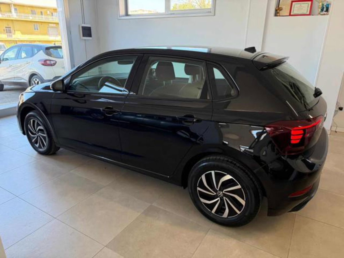 Volkswagen Polo 1.0 tsi Life 95cv dsg (7)