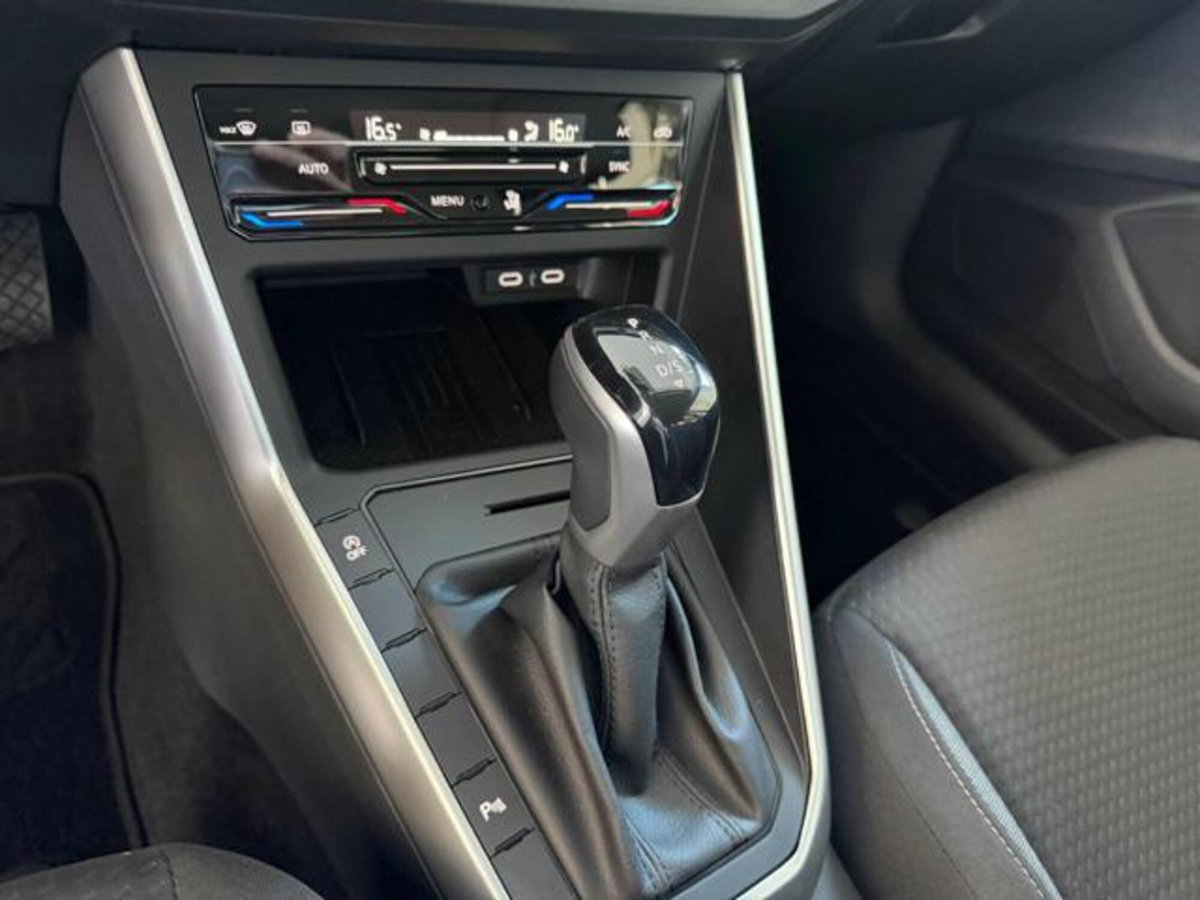 Volkswagen Polo 1.0 tsi Life 95cv dsg (9)