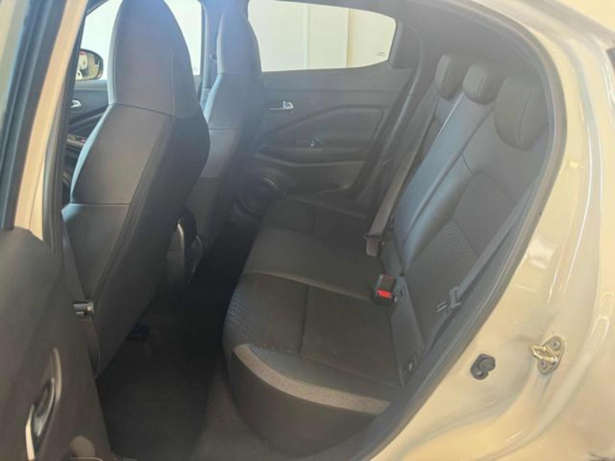 Nissan Juke 1.0 dig-t N-Connecta 114cv (10)