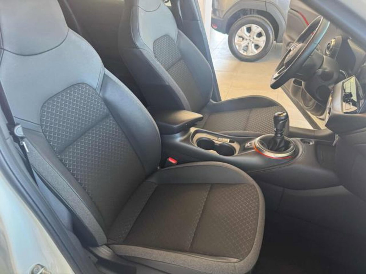 Nissan Juke 1.0 dig-t N-Connecta 114cv (12)