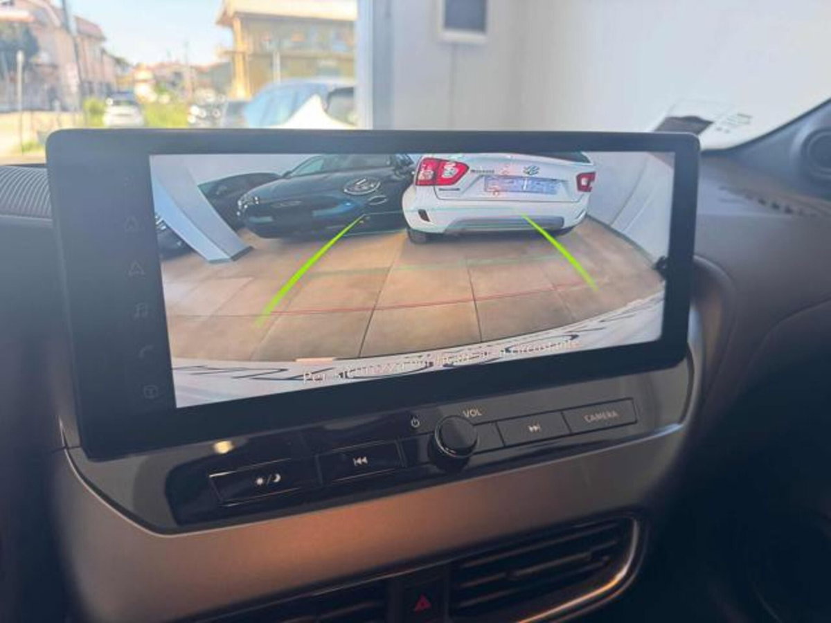 Nissan Juke 1.0 dig-t N-Connecta 114cv (16)