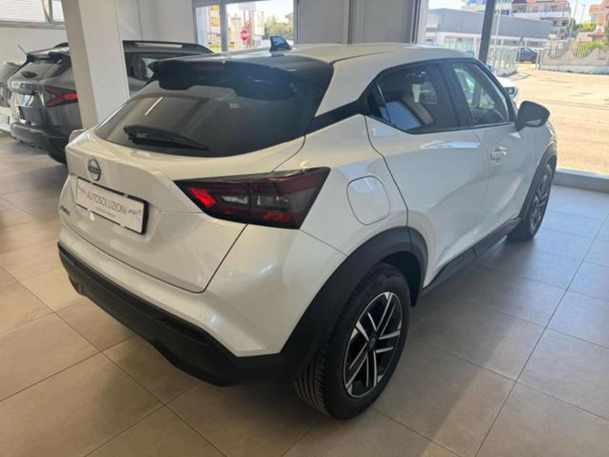 Nissan Juke 1.0 dig-t N-Connecta 114cv (4)
