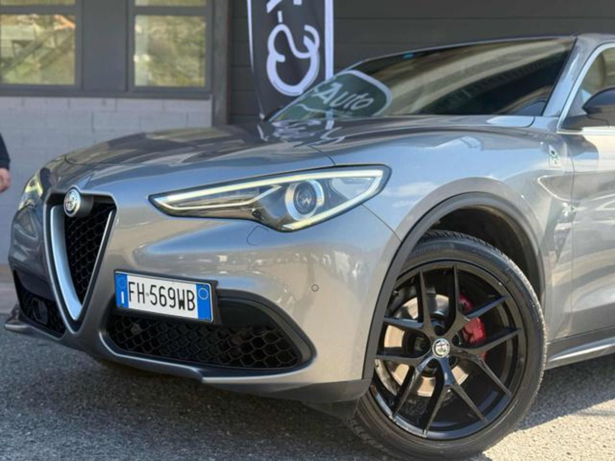 Alfa Romeo Stelvio Stelvio 2.0 Turbo 280 CV AT8 Q4 First Edition (3)