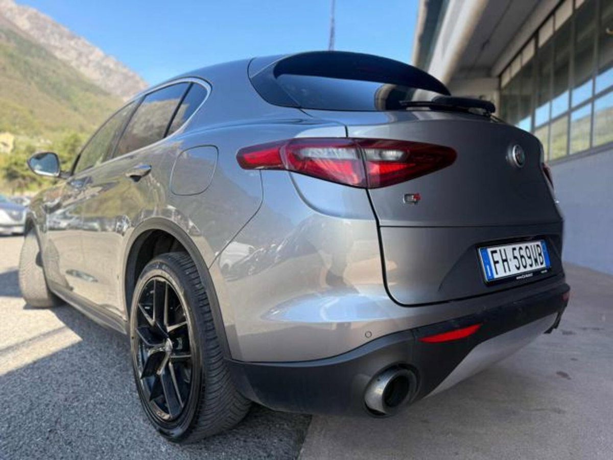 Alfa Romeo Stelvio Stelvio 2.0 Turbo 280 CV AT8 Q4 First Edition (5)