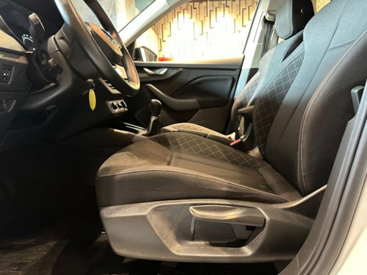 Skoda Kamiq 1.0 tsi Black Dots 95cv (12)