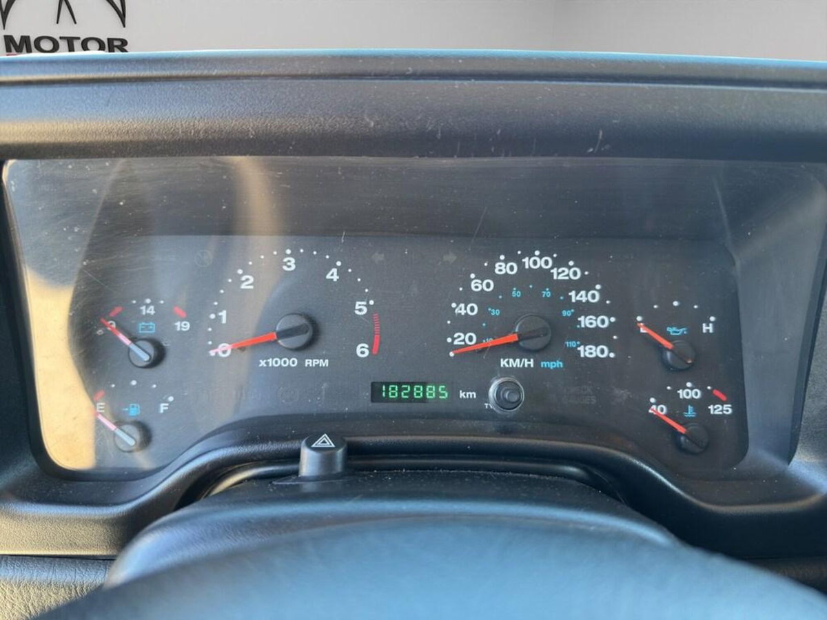 Jeep Wrangler 2.4 cat Sport (10)