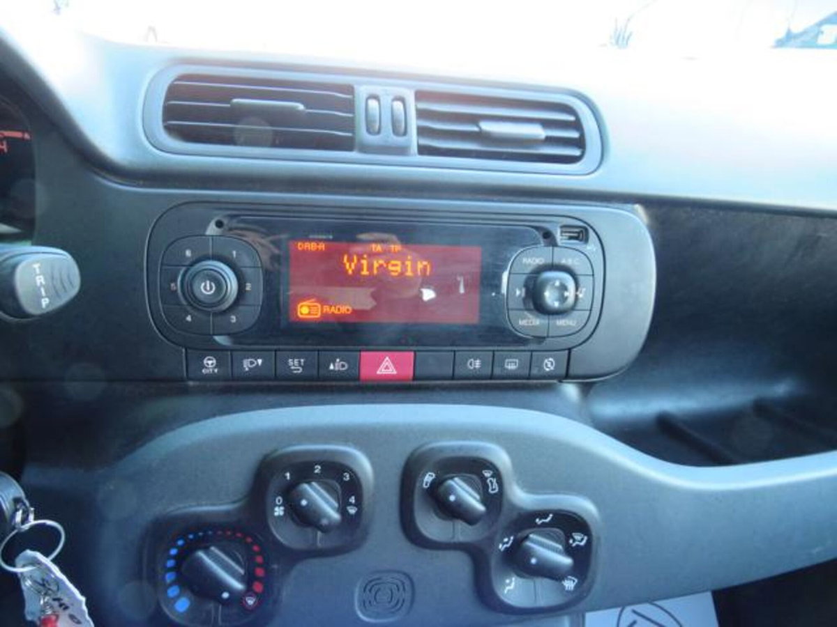 Fiat Panda 1.0 firefly hybrid s&s 70cv 5p.ti (14)
