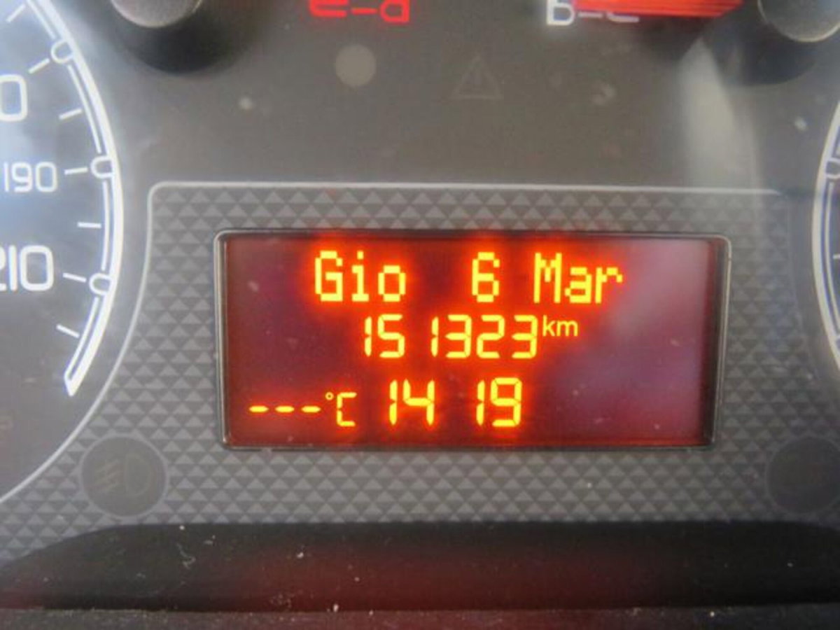 Fiat Qubo 1.3 MJT 75 CV Trekking (16)