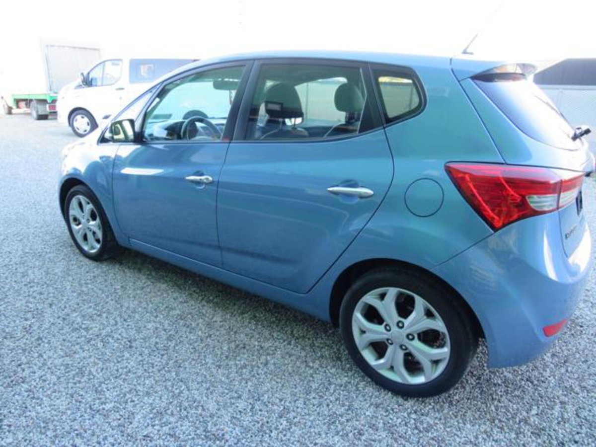 Hyundai ix20 1.4 CRDI 90 CV Style (2)