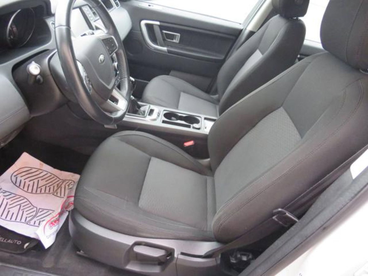 Land Rover Discovery Sport 2.0 TD4 150 CV SE (11)