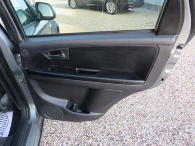 Fiat Sedici 1.9 MJT 4x4 Dynamic (14)