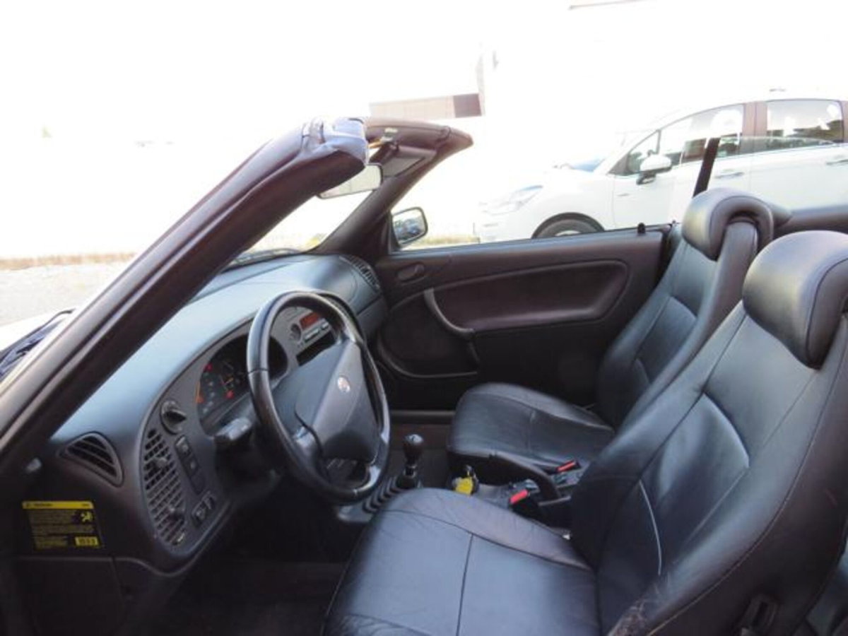 Saab 900 Cabrio 2.0i 16V cat S (10)