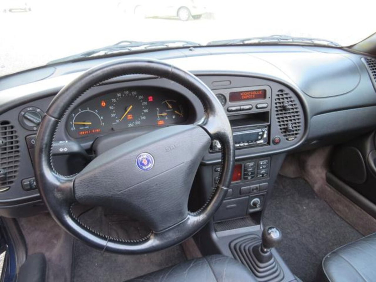 Saab 900 Cabrio 2.0i 16V cat S (11)