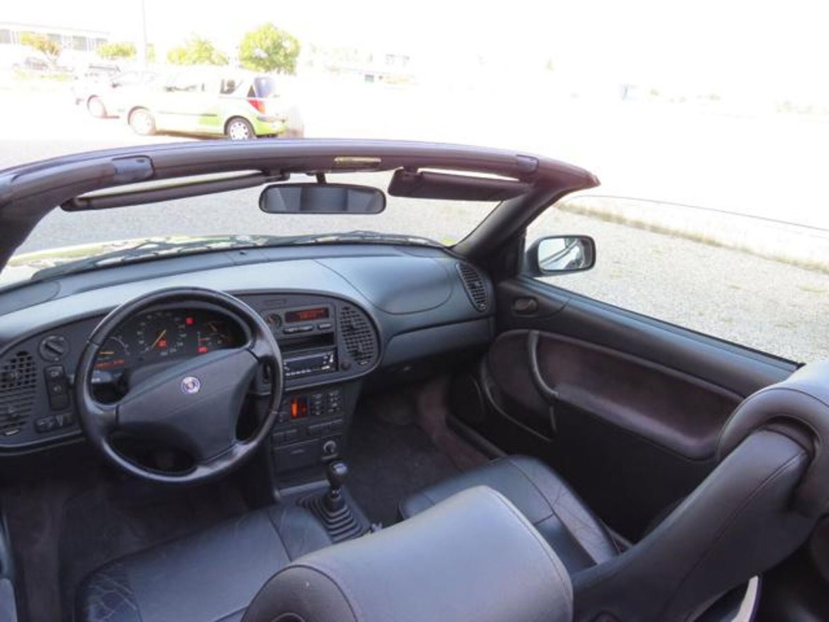 Saab 900 Cabrio 2.0i 16V cat S (9)