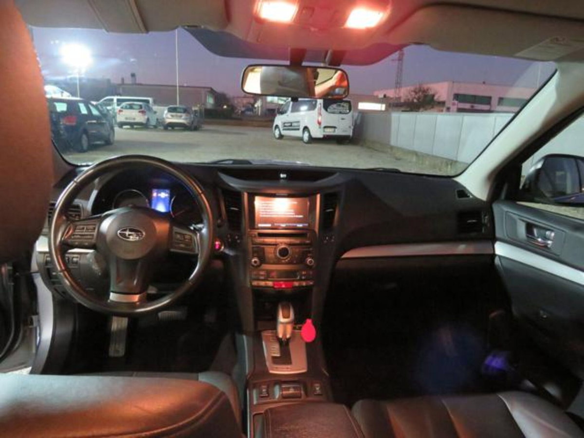 Subaru Outback 2.0d-S Lineartronic Unlimited (13)