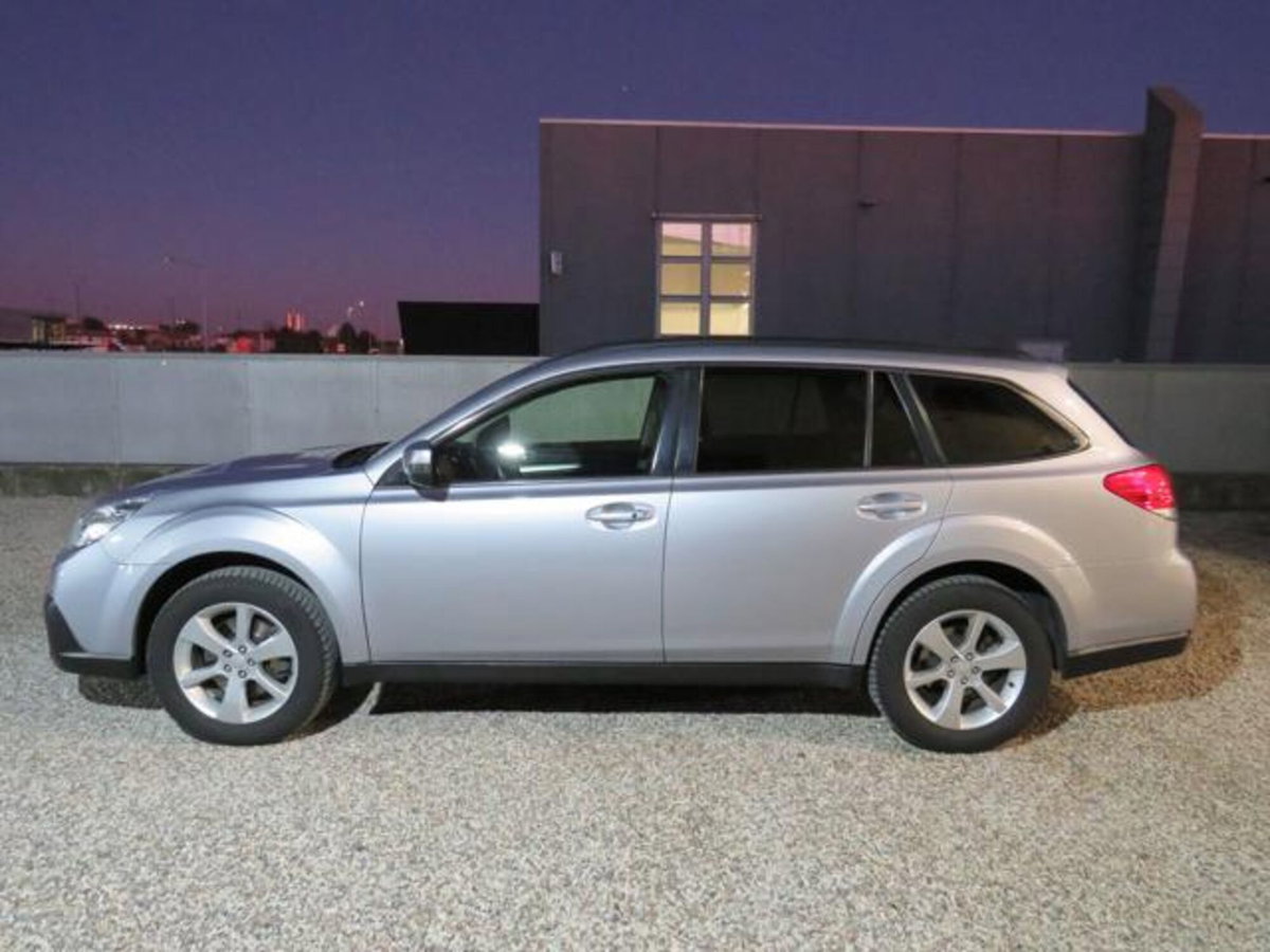 Subaru Outback 2.0d-S Lineartronic Unlimited (8)