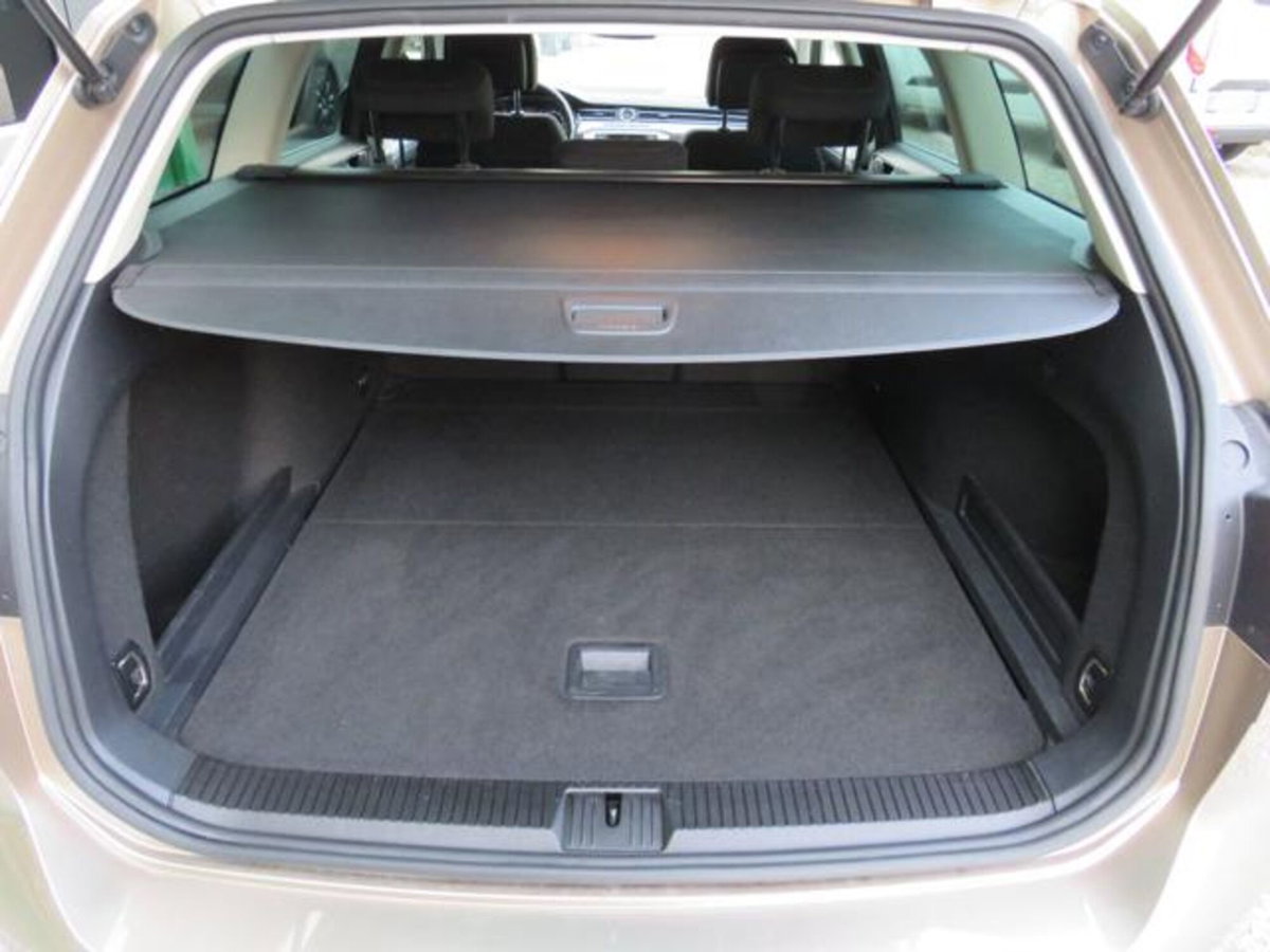Volkswagen Passat Variant 1.6 TDI DSG Comfortline BlueMotion Tech. (18)