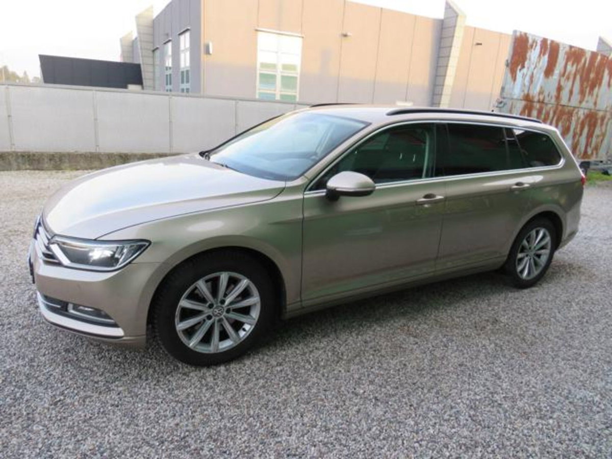 Volkswagen Passat Variant 1.6 TDI DSG Comfortline BlueMotion Tech. (2)