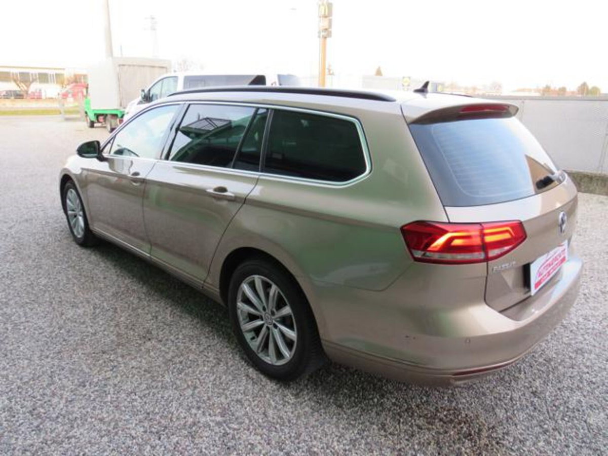 Volkswagen Passat Variant 1.6 TDI DSG Comfortline BlueMotion Tech. (8)
