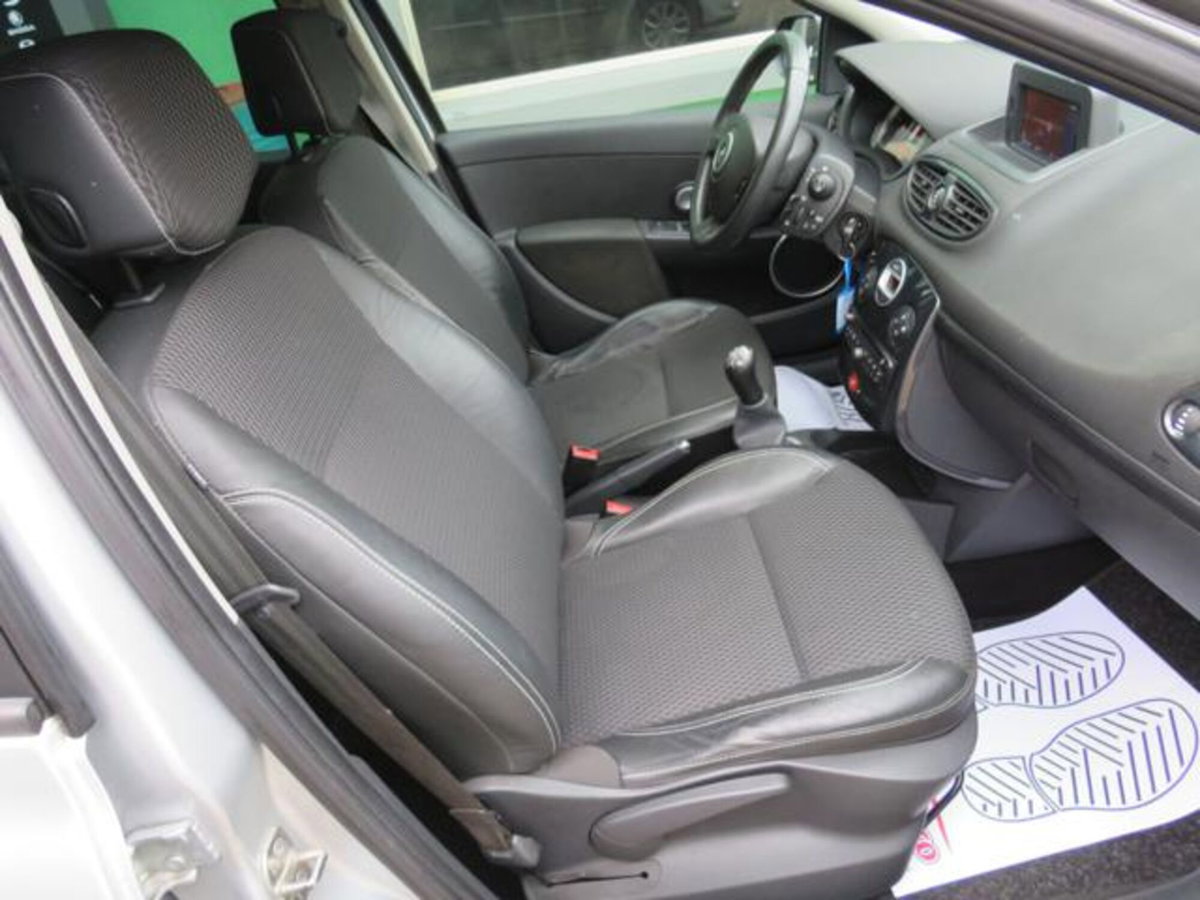 Renault Clio SporTour 1.5 dCi 85CV SporTour Luxe (17)