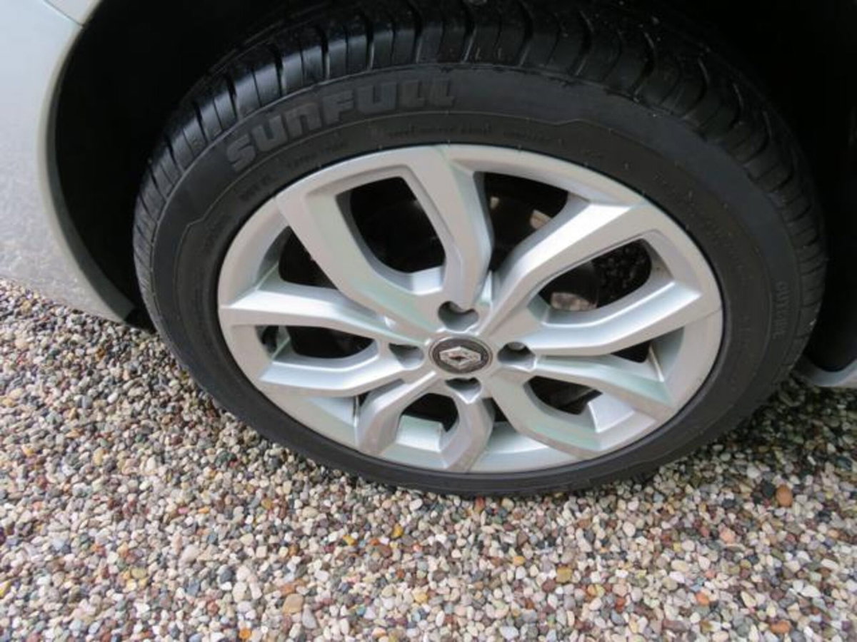 Renault Clio SporTour 1.5 dCi 85CV SporTour Luxe (19)