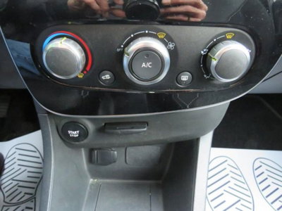 Renault Clio Sporter dCi 8V 75 CV Moschino Zen (12)