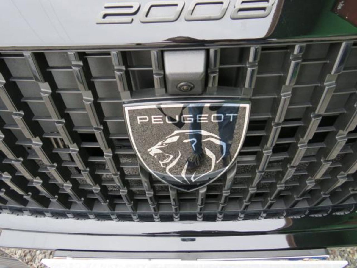 Peugeot 2008 PureTech 100 S&S Allure (9)