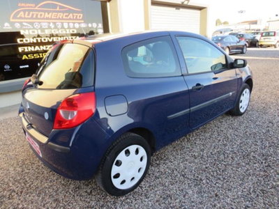 Renault Clio 1.2 16V 65CV 3 porte 4U Pack (6)