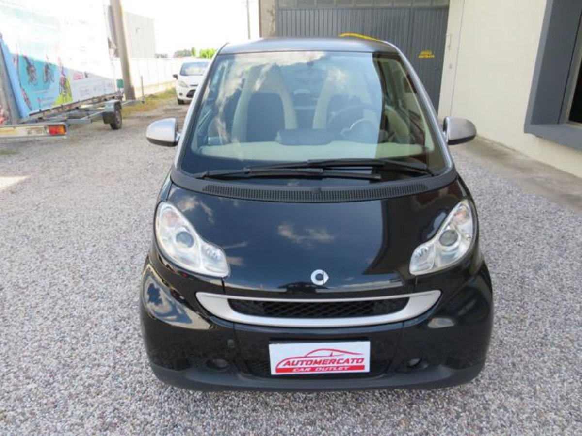 smart Fortwo 1000 52 kW MHD coupé passion (17)