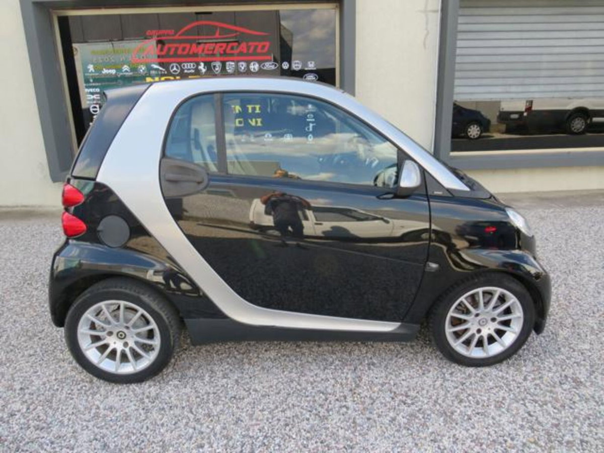 smart Fortwo 1000 52 kW MHD coupé passion (19)