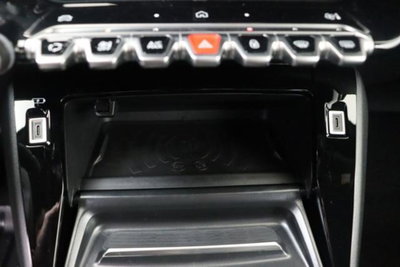 Peugeot 2008 PureTech 100 S&S Allure (14)