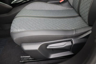 Peugeot 2008 PureTech 100 S&S Allure (16)