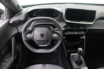 Peugeot 2008 PureTech 100 S&S Allure (5)