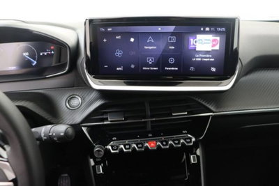Peugeot 2008 PureTech 100 S&S Allure (8)