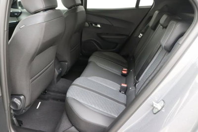 Peugeot 2008 PureTech 100 S&S Allure (9)