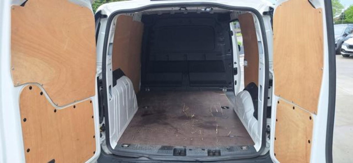 Volkswagen Veicoli Commerciali Caddy 2.0 TDI 102 CV Kombi Business Maxi (6)