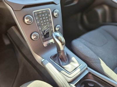 Volvo V40 D2 Geartronic Momentum (13)