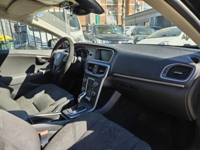 Volvo V40 D2 Geartronic Momentum (9)
