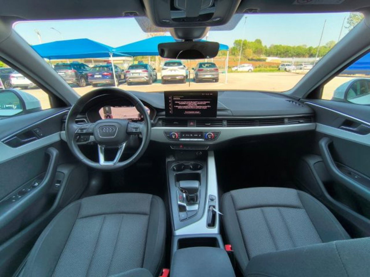 Audi A4 Avant 35 TDI/163 CV S tronic Business Advanced (11)