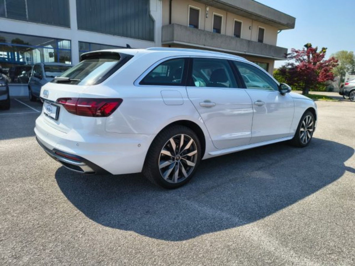 Audi A4 Avant 35 TDI/163 CV S tronic Business Advanced (5)