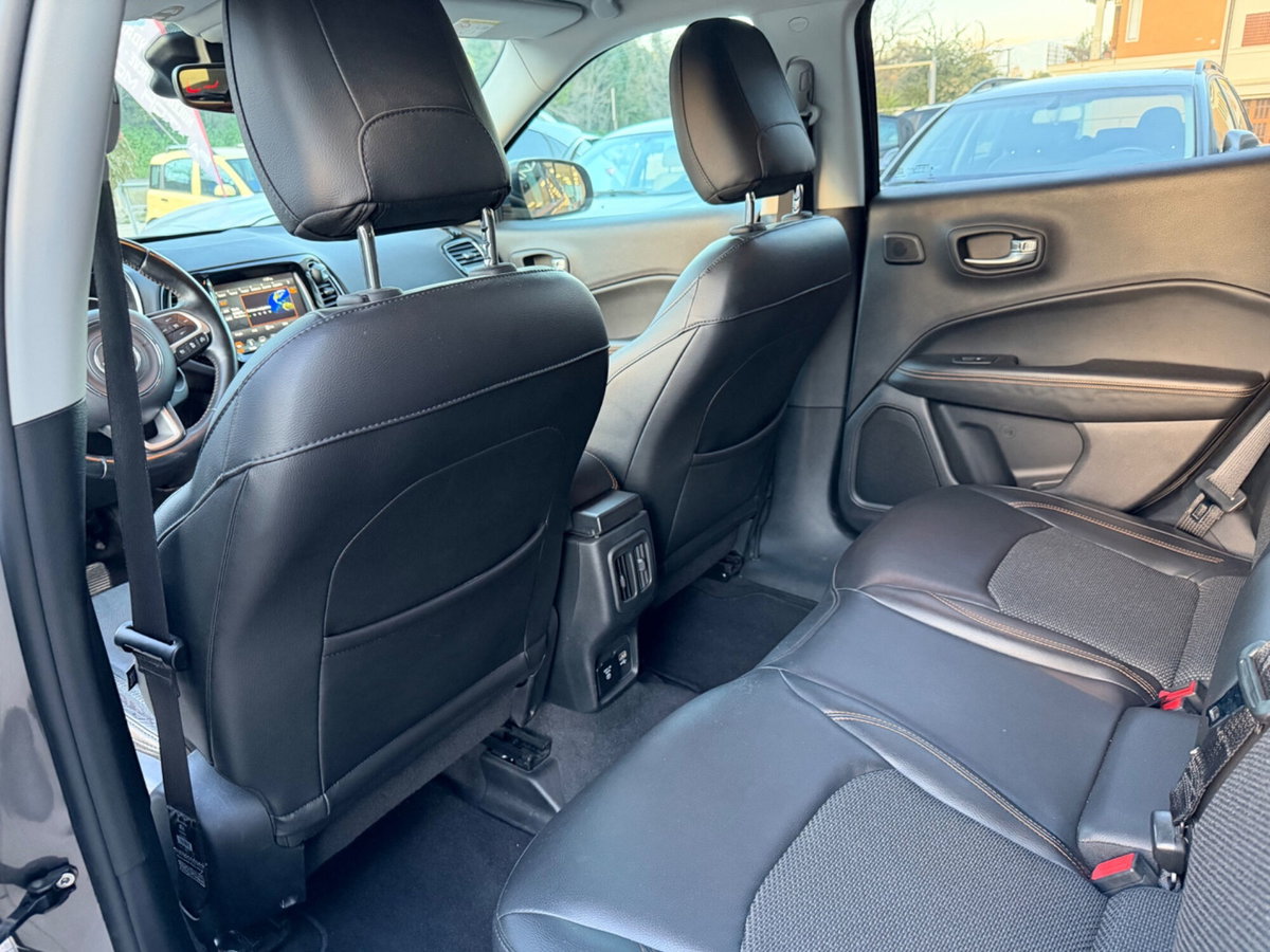 Jeep Compass 2.0 Multijet II aut. 4WD Limited (19)