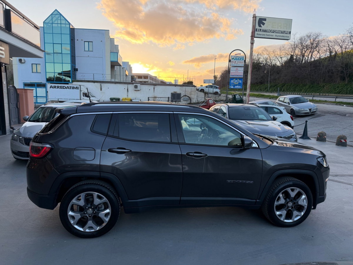 Jeep Compass 2.0 Multijet II aut. 4WD Limited (6)
