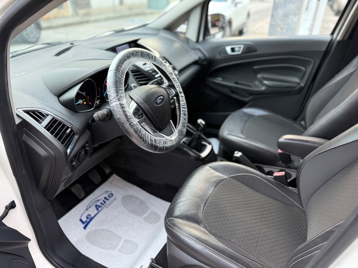 Ford EcoSport 1.5 110 CV Titanium (10)