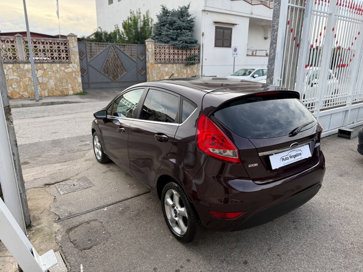 Ford Fiesta 1.4 TDCi 70CV 5 porte Titanium (3)